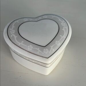 clearance sale price…Wedgwood Icing heart trinket box